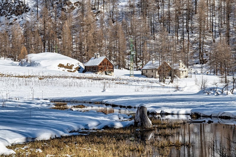 Rustic Eco-Friendly Cabin